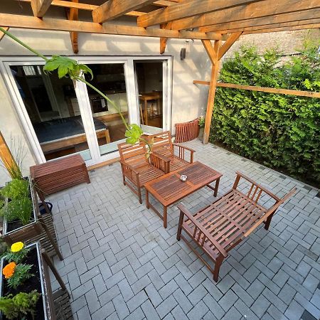Ferienwohnung Im Stadtzentrum Von Bernau - Komfortable Wohnung Mit 2 Zimmern, Bad, Spuelmaschine, Waschmaschine, Komplette Kueche, Wlan, Terrasse, Ruhige Lage Bernau bei Berlin Exteriér fotografie