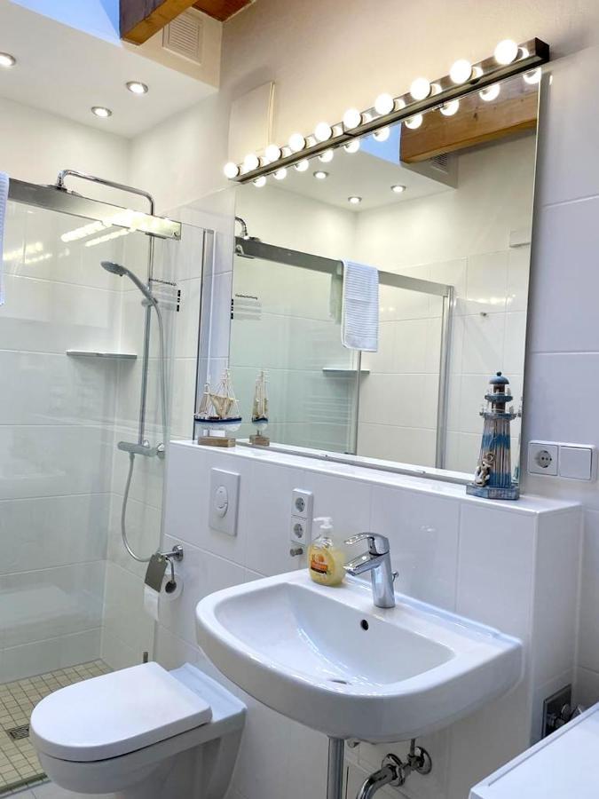 Ferienwohnung Im Stadtzentrum Von Bernau - Komfortable Wohnung Mit 2 Zimmern, Bad, Spuelmaschine, Waschmaschine, Komplette Kueche, Wlan, Terrasse, Ruhige Lage Bernau bei Berlin Exteriér fotografie