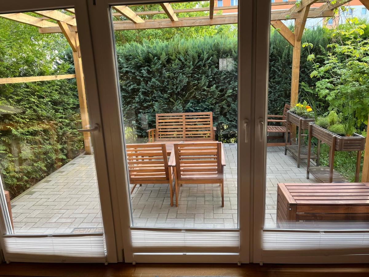 Ferienwohnung Im Stadtzentrum Von Bernau - Komfortable Wohnung Mit 2 Zimmern, Bad, Spuelmaschine, Waschmaschine, Komplette Kueche, Wlan, Terrasse, Ruhige Lage Bernau bei Berlin Exteriér fotografie